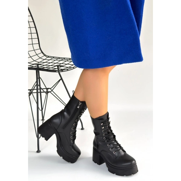 Jones Siyah Cilt Bağcıklı Topuklu Bot