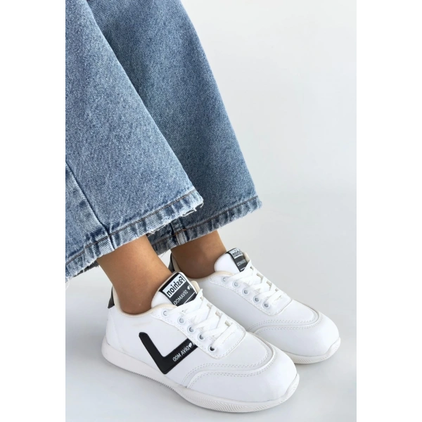 Jowen Beyaz Cilt Siyah Detaylı Bağcıklı Spor Ayakkabı