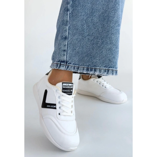 Jowen Beyaz Cilt Siyah Detaylı Bağcıklı Spor Ayakkabı