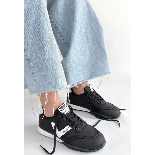 Jowen Siyah Cilt Beyaz Detaylı Bağcıklı Spor Ayakkabı