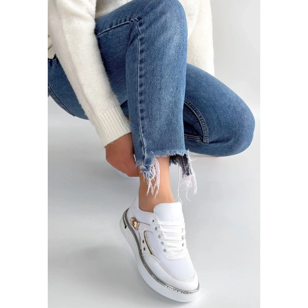 Junda Beyaz Cilt Bağcıklı Spor Ayakkabı