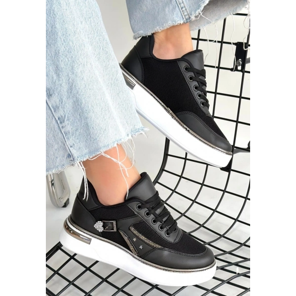 Junda Siyah Cilt Bağcıklı Spor Ayakkabı