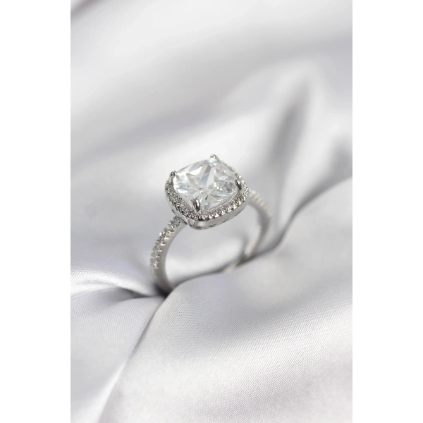 Kare Tek Taş Model Zirkon Taşlı Gümüş Renk Kadın Yüzük