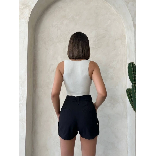 Kemer detaylı gabardin şort siyah s25289
