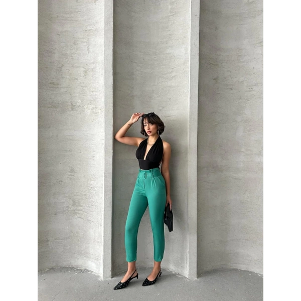 Kemerli havuç pantolon