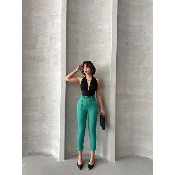 Kemerli havuç pantolon