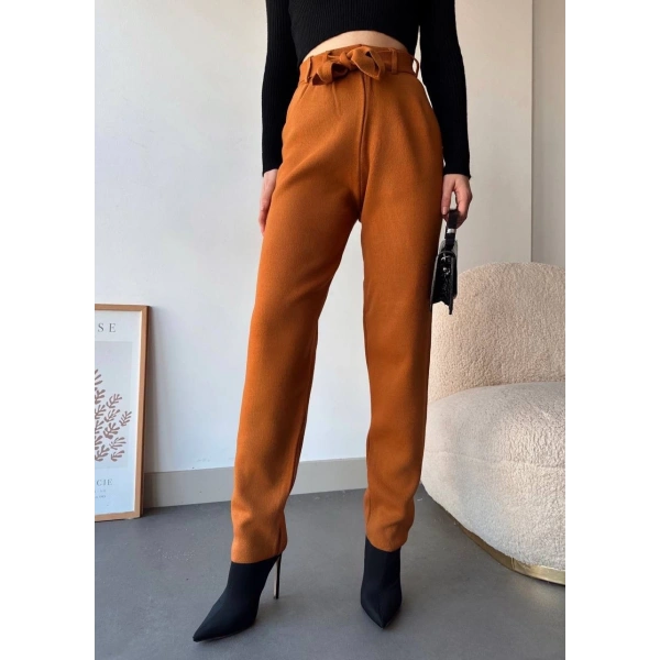 Kendinden kemerli triko pantolon camel