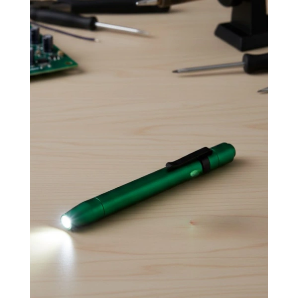 Kompakt Tasarımlı LED Işıklı Kalem Fener Çok Yönlü Kullanım