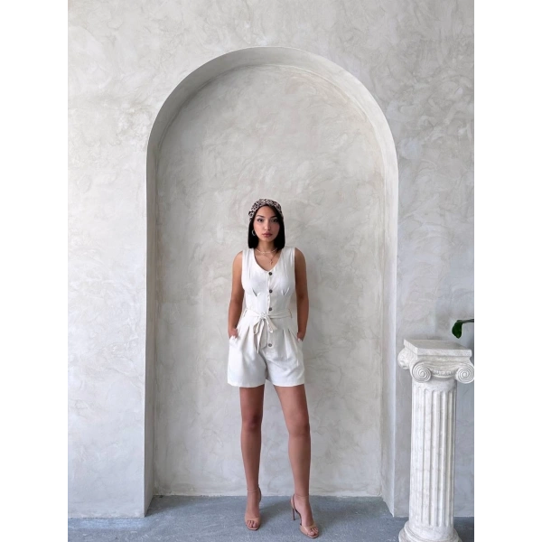 Kuşaklı şortlu tulum