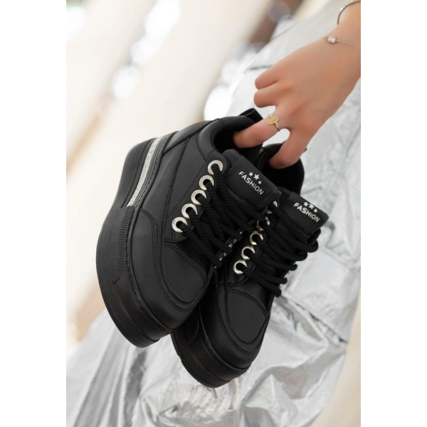 Lulu Siyah Cilt Bağcıklı Spor Ayakkabı