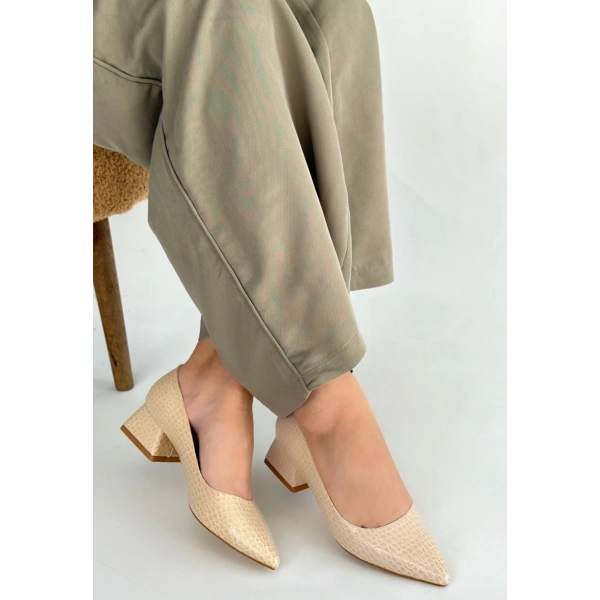 Meort Bej Rugan Topuklu Ayakkabı