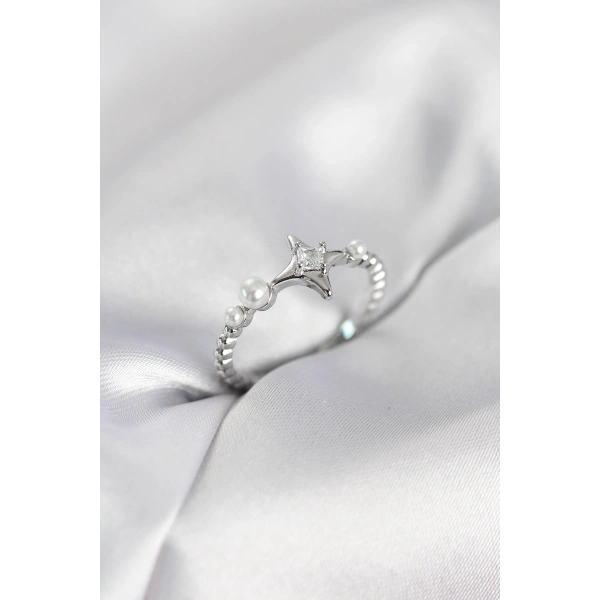 Minimal Kutup Yıldızı Model Zirkon Taşlı Gümüş Renk Kadın Yüzük