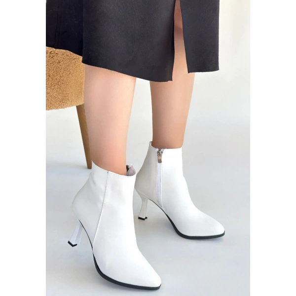 Mişha Beyaz Cilt Topuklu Bot