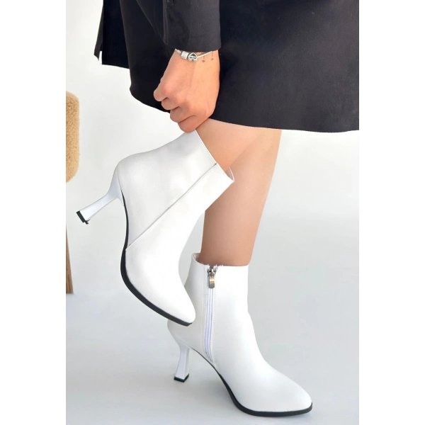 Mişha Beyaz Cilt Topuklu Bot