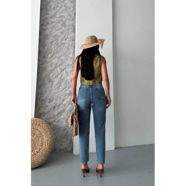 Mom fit kar yıkama bıyık detaylı jeans pantolon d2006