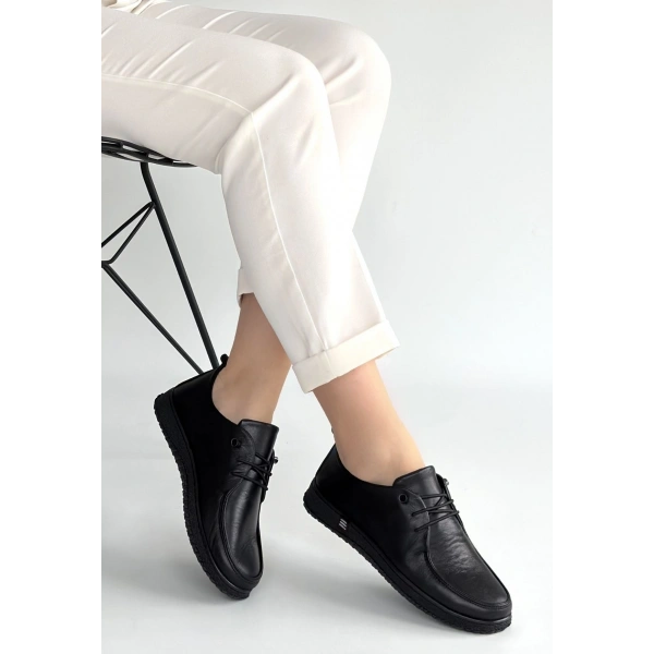 Mopin Siyah Deri Bağcıklı Spor Ayakkabı