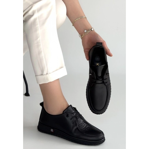 Mopin Siyah Deri Bağcıklı Spor Ayakkabı