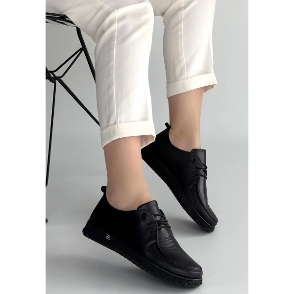 Mopin Siyah Deri Bağcıklı Spor Ayakkabı