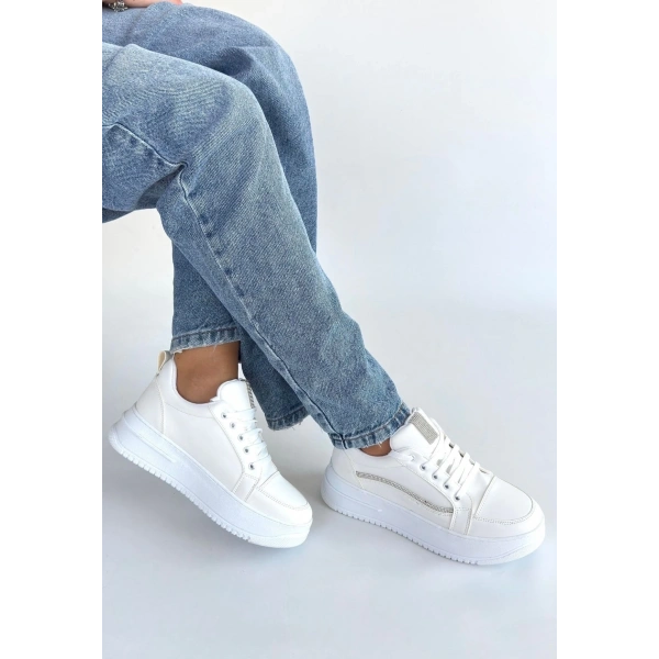 Natte Beyaz Cilt Bağcıklı Spor Ayakkabı