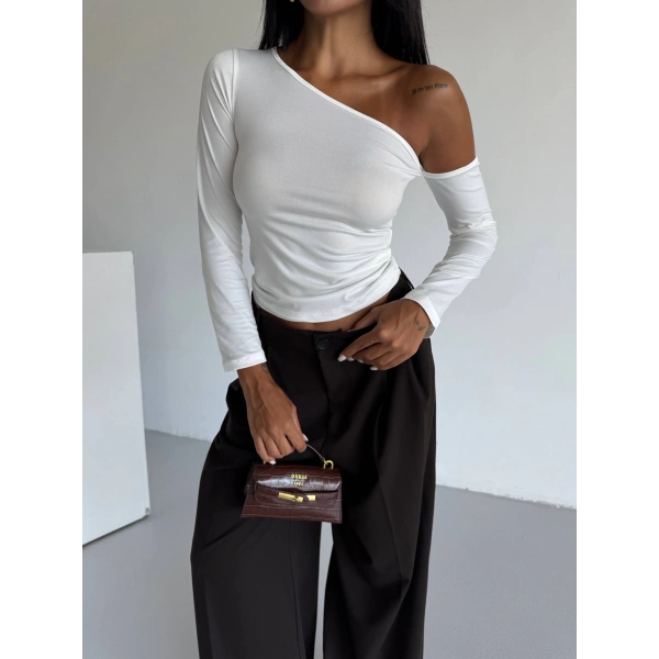 Omuz detaylı kollu bluz beyaz f2336