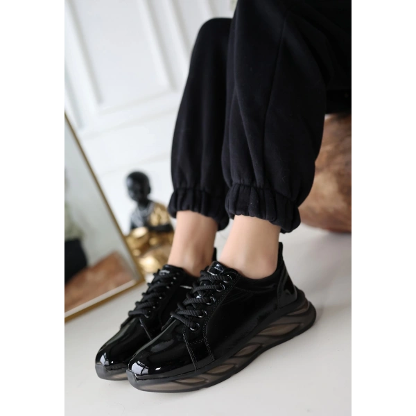 Piona Siyah Rugan Gri Tabanlı Spor Ayakkabı