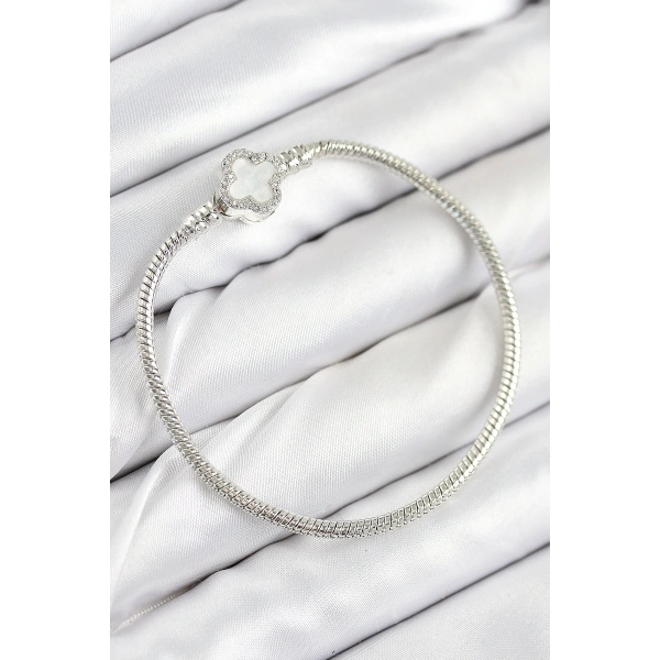 Pirinç Charm Zirkon Taşlı Yonca Model Gümüş Renk Kadın Bileklik