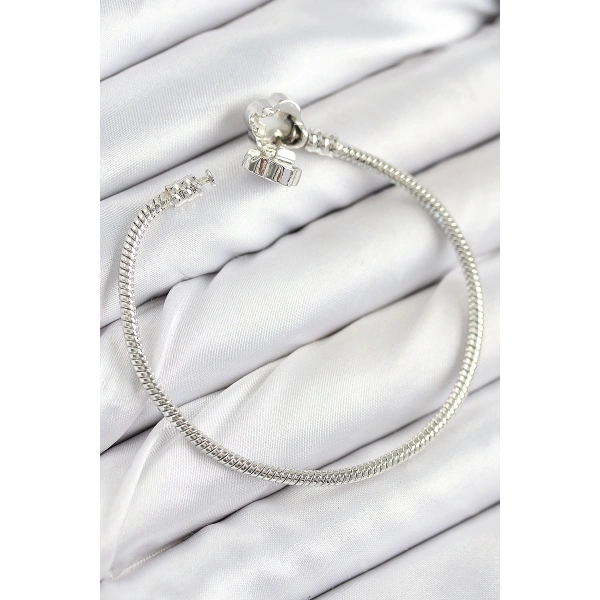 Pirinç Charm Zirkon Taşlı Yonca Model Gümüş Renk Kadın Bileklik