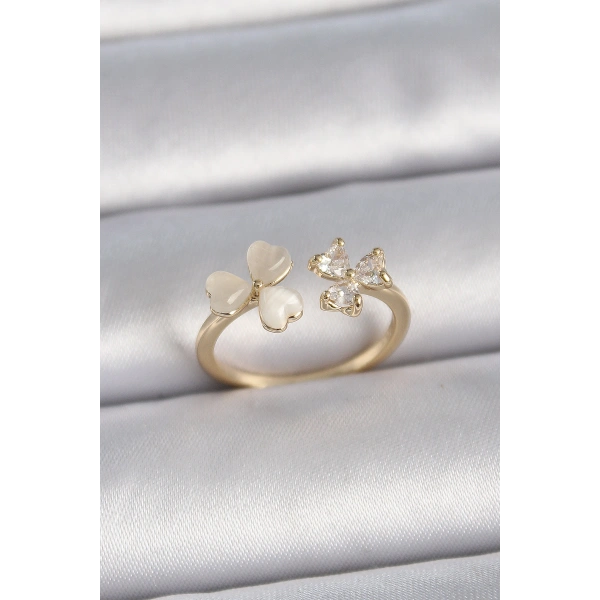 Pirinç Gold Renk Ayarlanabilir Zirkon Taşlı Kalp Beyaz Mineli Model Kadın Yüzük