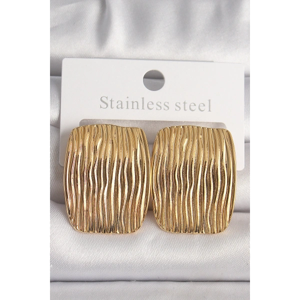 Pirinç Gold Renk İşlemeli Kare Plaka Model Kadın Küpe