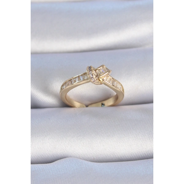 Pirinç Gold Renk Zirkon Taşlı Düğüm Model Kadın Yüzük