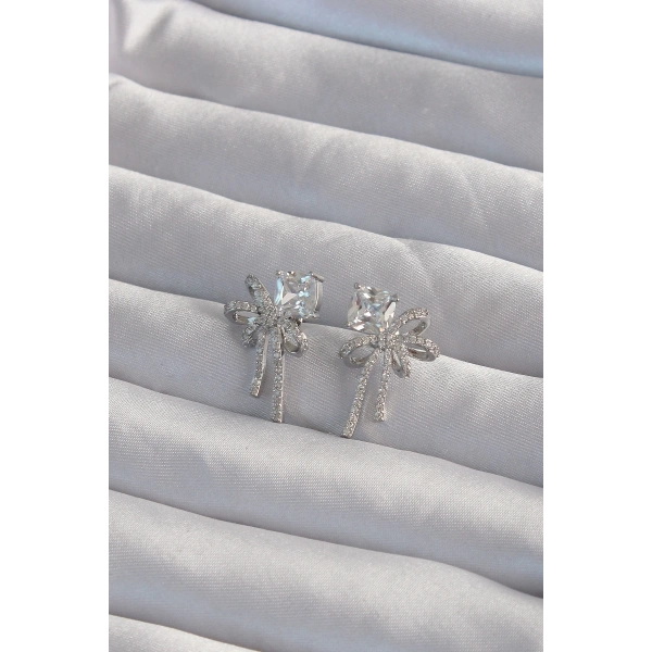 Pirinç Gümüş Renk Kare Zirkon Taşlı Fiyonk Küpe