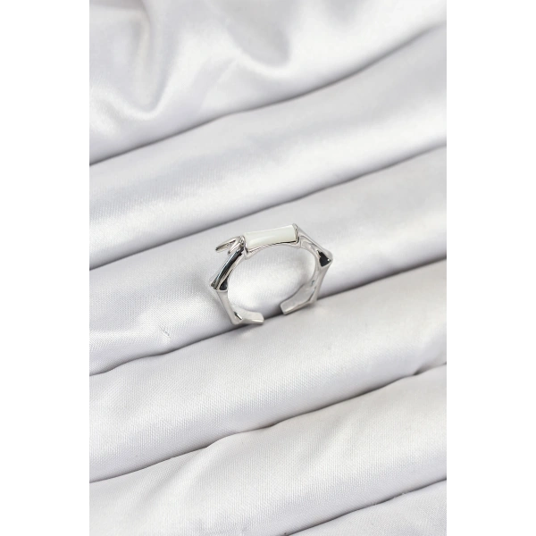 Pirinç Gümüş Renk Kemik Model Kadın Yüzük