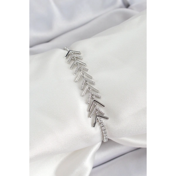 Pirinç Gümüş Renk Zirkon Taşlı Balık Sırtı Kadın Bileklik