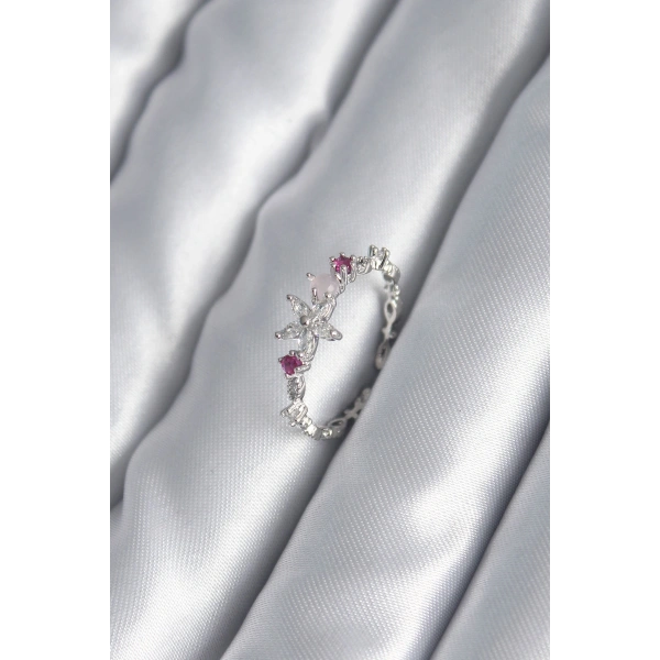 Pirinç Gümüş Renk Zirkon Taşlı Çiçek Model Pembe Zirkon Taş Detay Kadın Yüzük