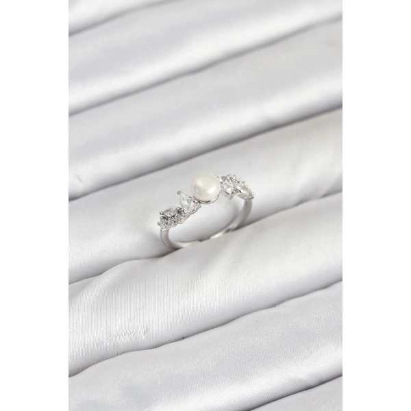 Pirinç Gümüş Renk Zirkon Taşlı İncili Model Kadın Yüzük