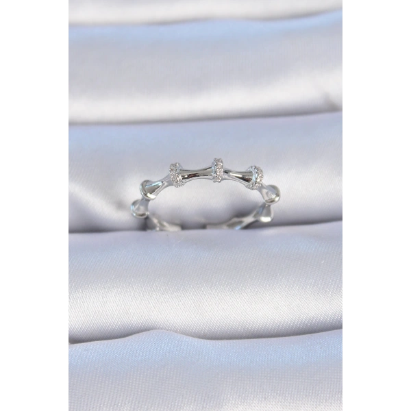 Pirinç Gümüş Renk Zirkon Taşlı Kadın Yüzük