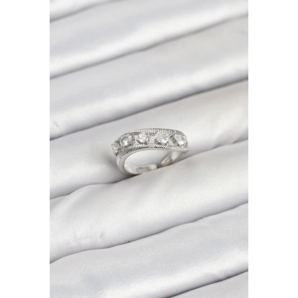 Pirinç Gümüş Renk Zirkon Taşlı Kadın Yüzük