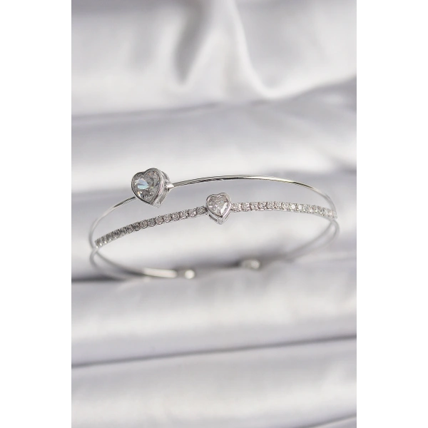 Pirinç Gümüş Renk Zirkon Taşlı Kalp Model Kadın Bileklik