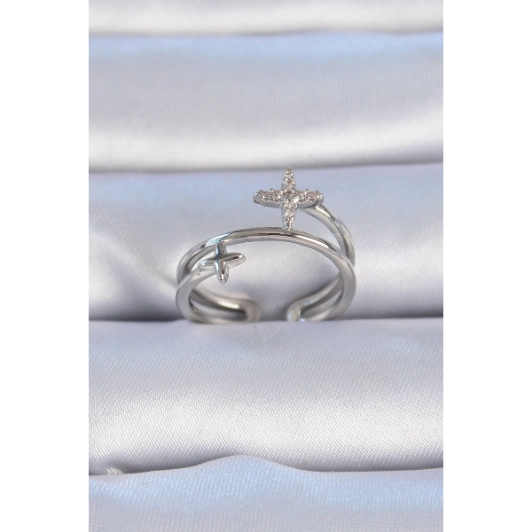 Pirinç Gümüş Renk Zirkon Taşlı Yıldız Model Kadın Yüzük