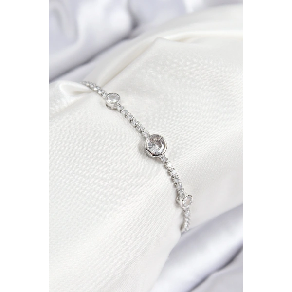 Pirinç Zirkon Taşlı Daire Model Gümüş Renk Asansörlü Kadın Bileklik