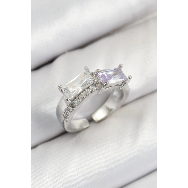 Pirinç Zirkon Taşlı Dikdörtgen Model Gümüş Renk Kadın Yüzük