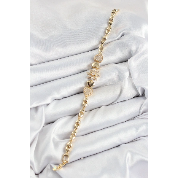 Pirinç Zirkon Taşlı Kalp Detaylı Çiçek Model Gold Renk Kadın Bileklik