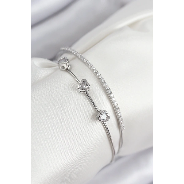 Pirinç Zirkon Taşlı Kalp Model Gümüş Renk Kadın Bileklik