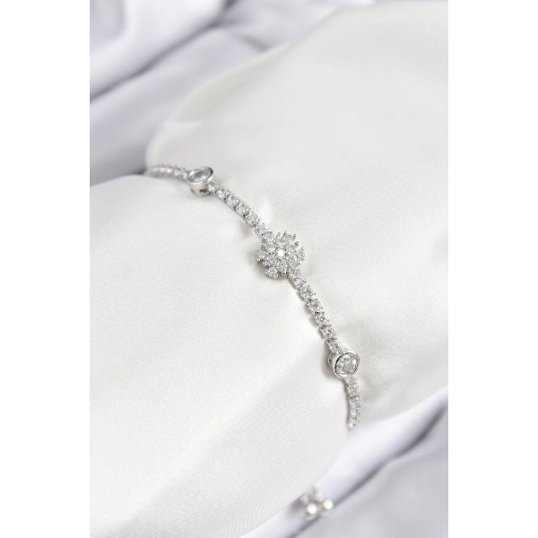 Pirinç Zirkon Taşlı Kar Tanesi Model Gümüş Renk Asansörlü Kadın Bileklik