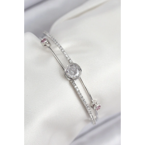 Pirinç Zirkon Taşlı Pırlanta Model Gümüş Renk Kadın Bileklik