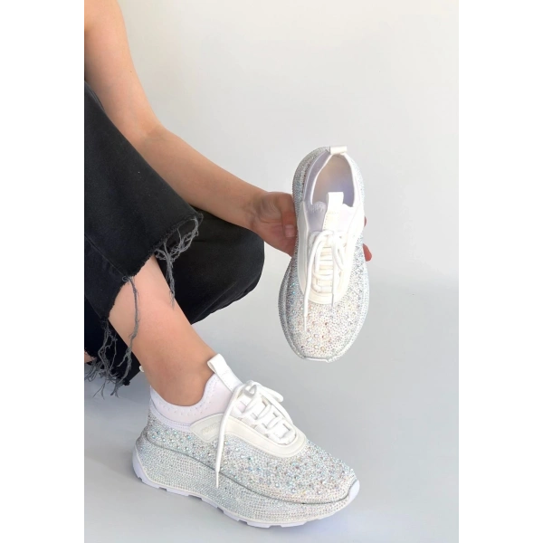 Rimay Beyaz Cilt Boncuk İşlemeli Spor Ayakkabı
