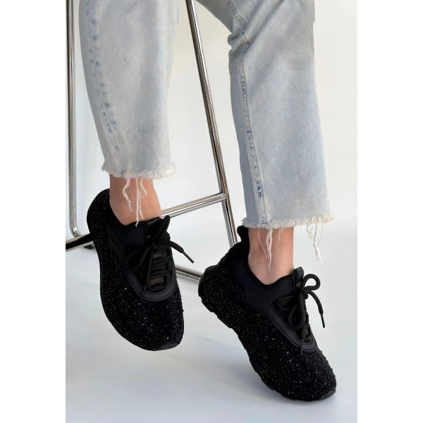 Rimay Siyah Cilt Boncuk İşlemeli Spor Ayakkabı