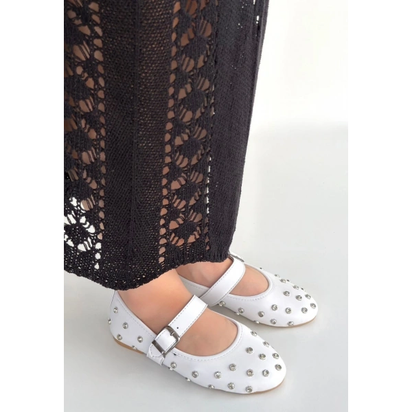 Ritta Beyaz Cilt Kemerli Babet Ayakkabı