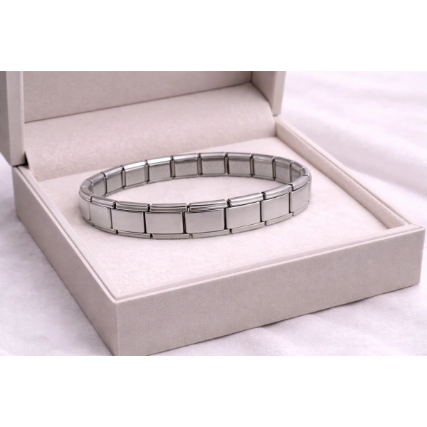 Sade Çelik Nomination Bileklik | Paslanmaz Çelik Esnek Bileklik | Zamansız ve Şık Tasarım