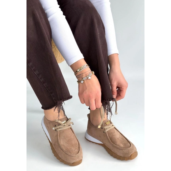 Sier Bej Süet Bağcıklı Spor Ayakkabı